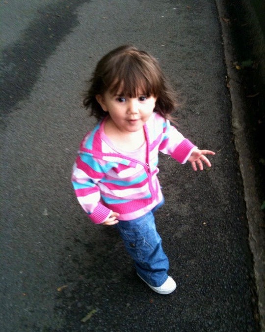 funny kid pic - Big Sis shoplifting cute
