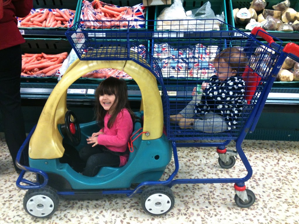 SUPERMARKET DASH (cute kid pics)