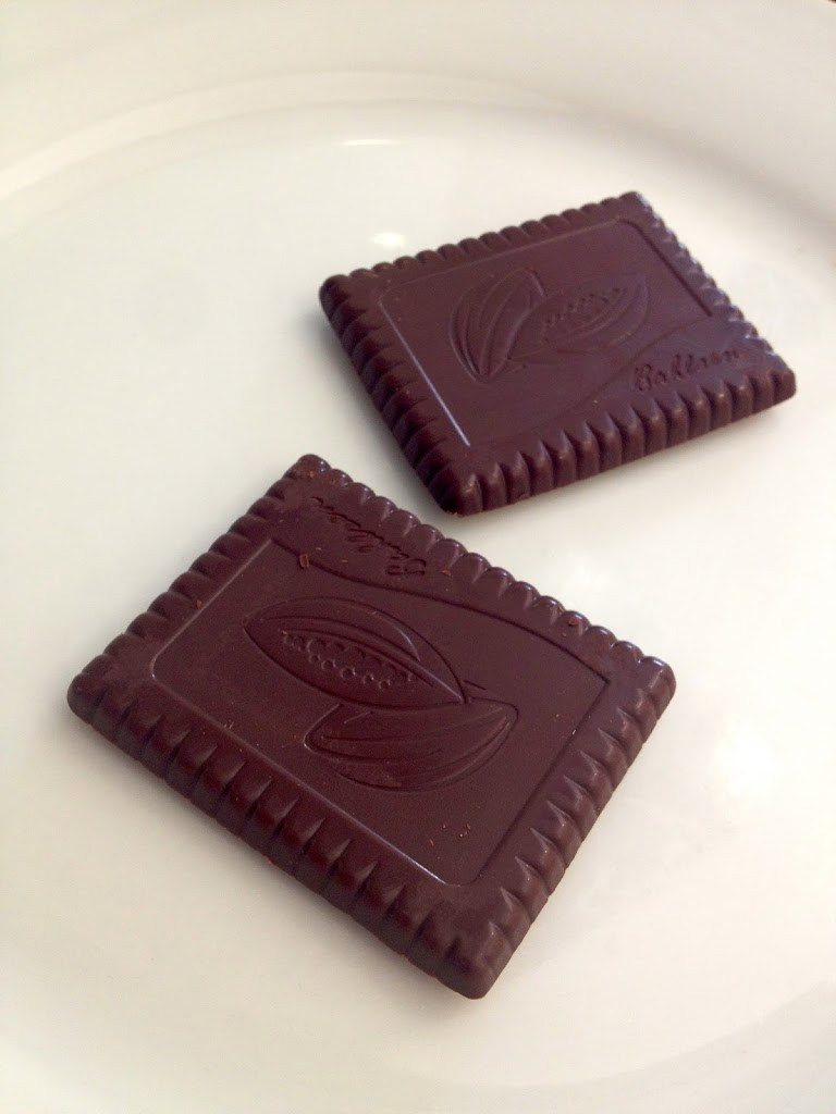 easy ice cream sandwich plain biscuits