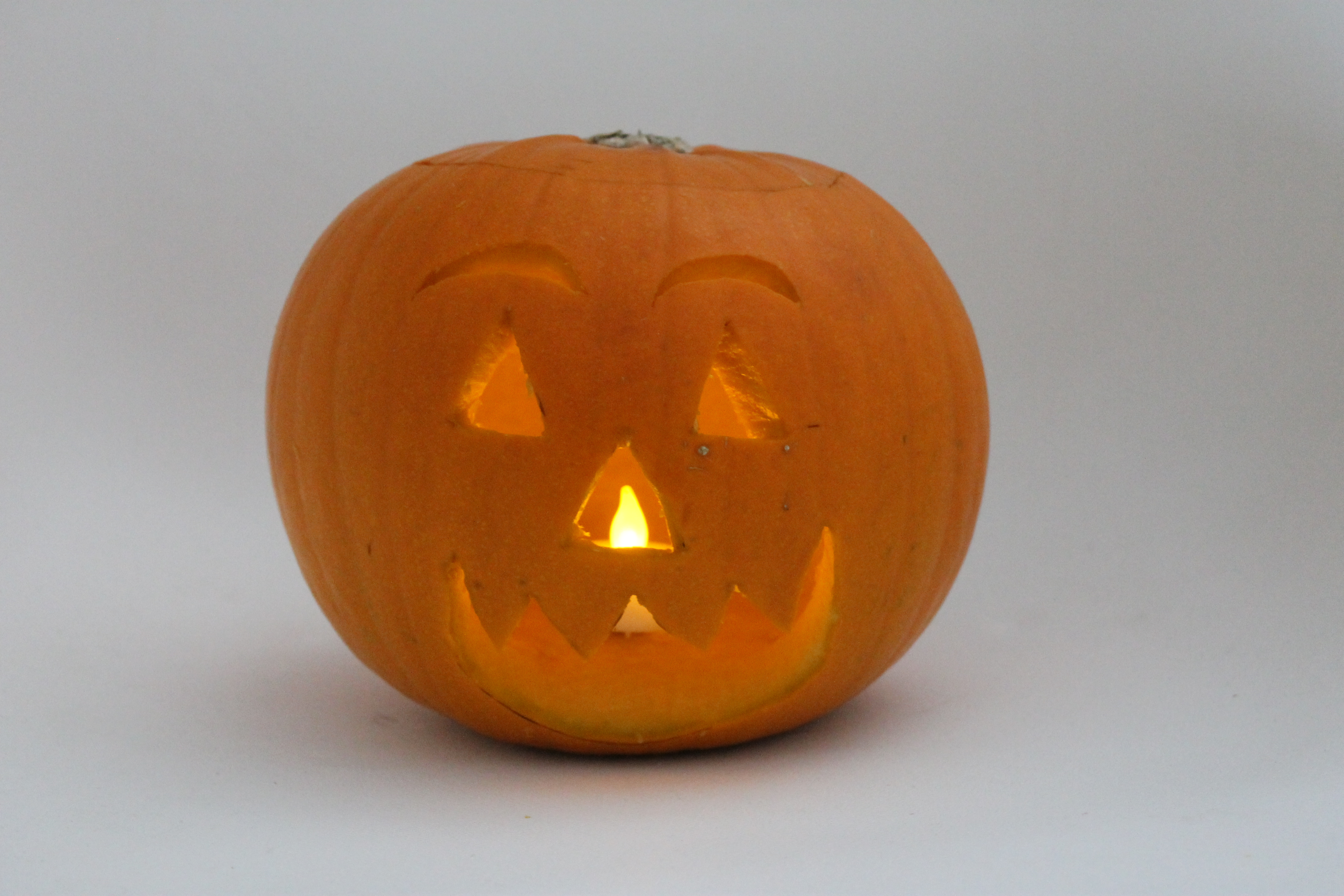ALL HALLOW’S EVE (pumpkin lanterns)