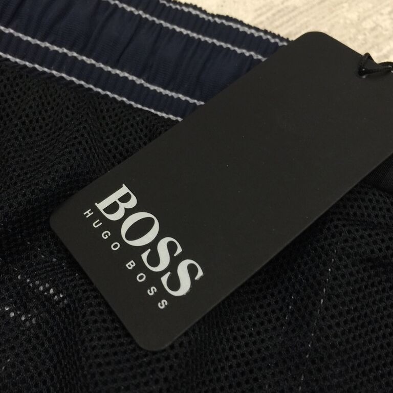 WHO’S THE BOSS? (repertoire fashion)