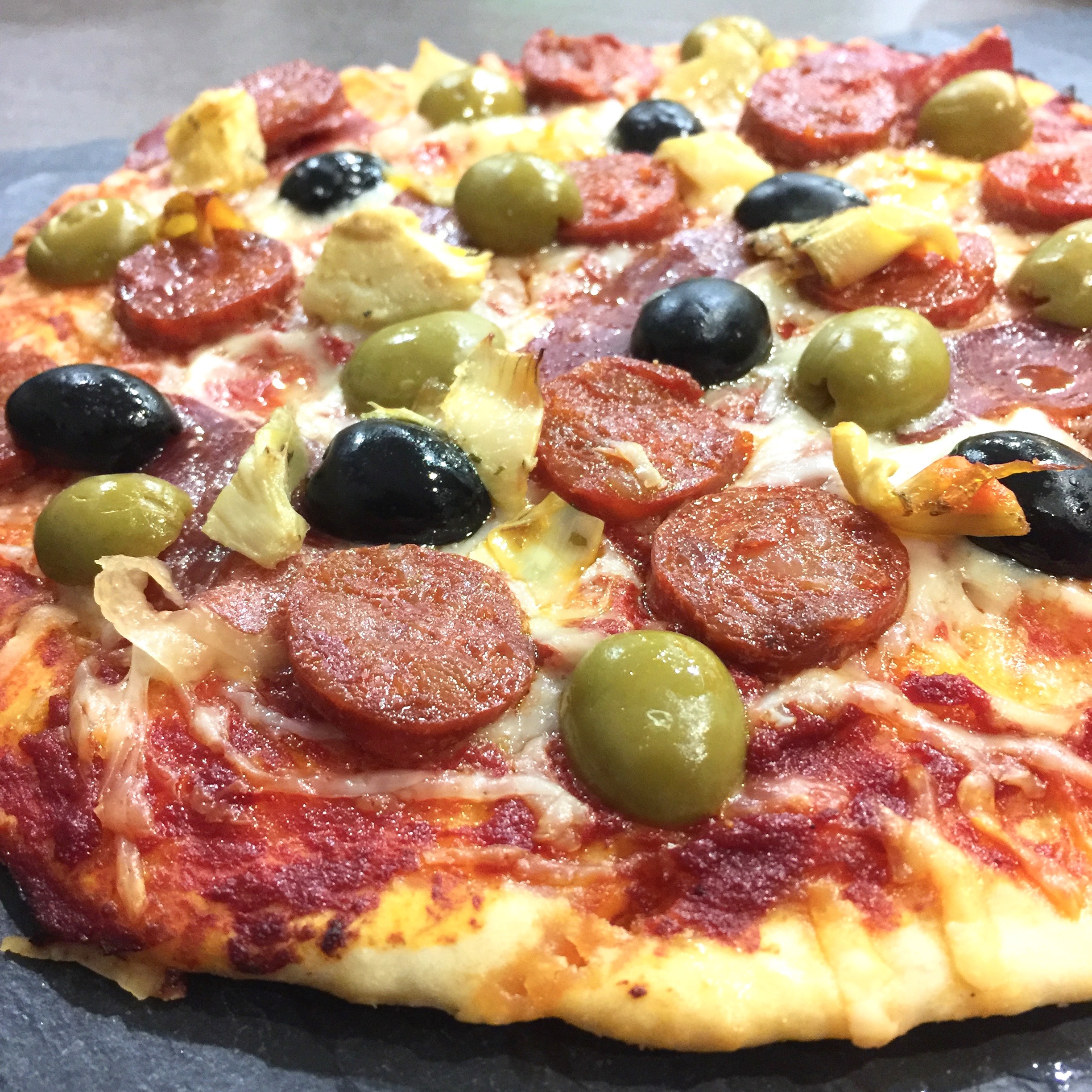 SPICY SPANISH PIZZA