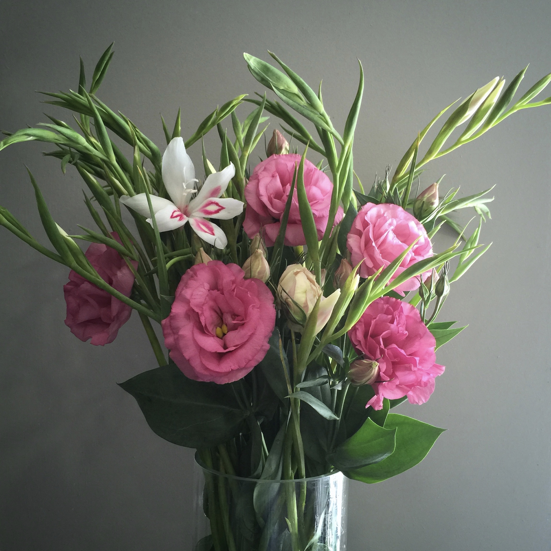 CREATING BEAUTIFUL BOUQUETS // flower arranging workshop