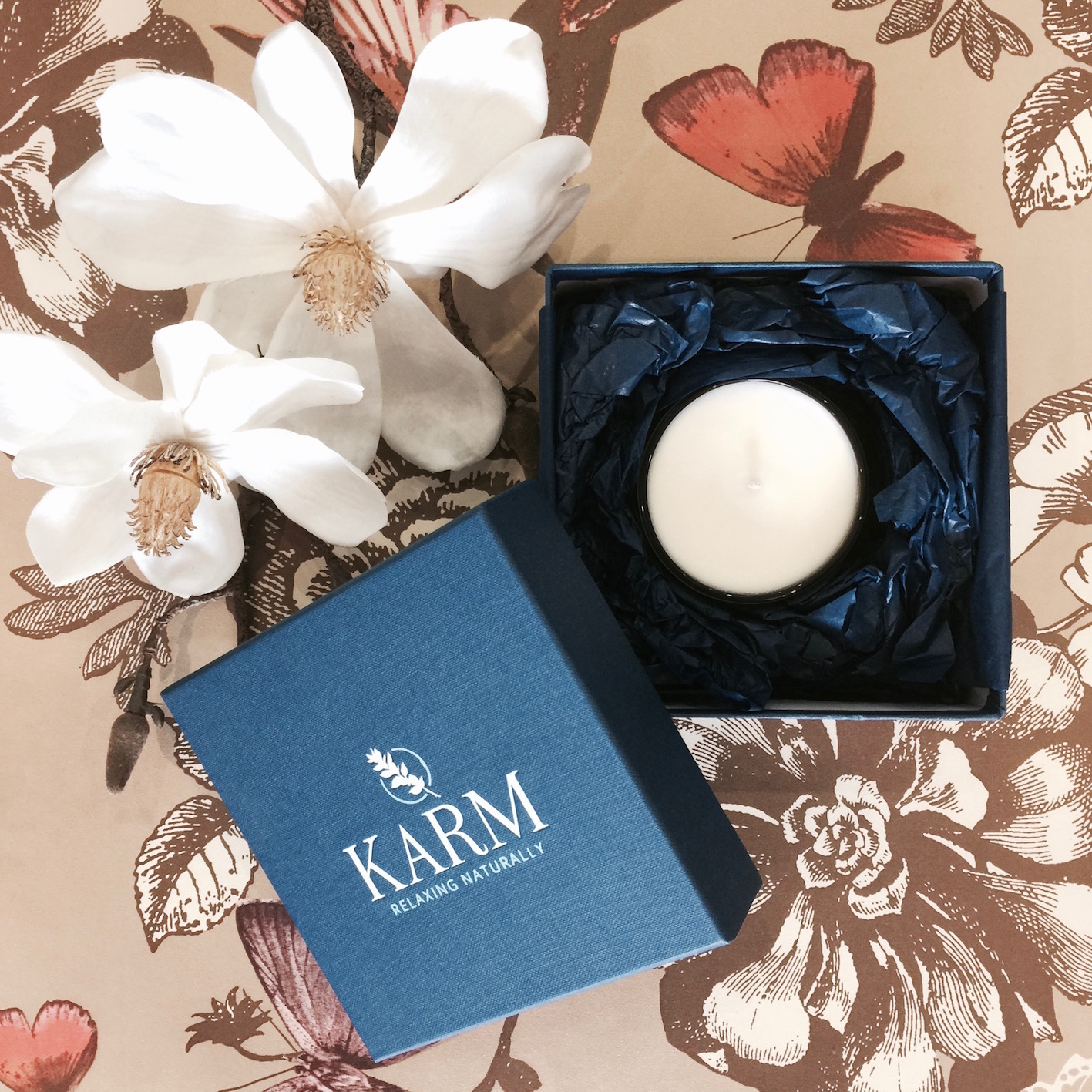 KEEP KARM AND CARRY ON // scented candle giveaway