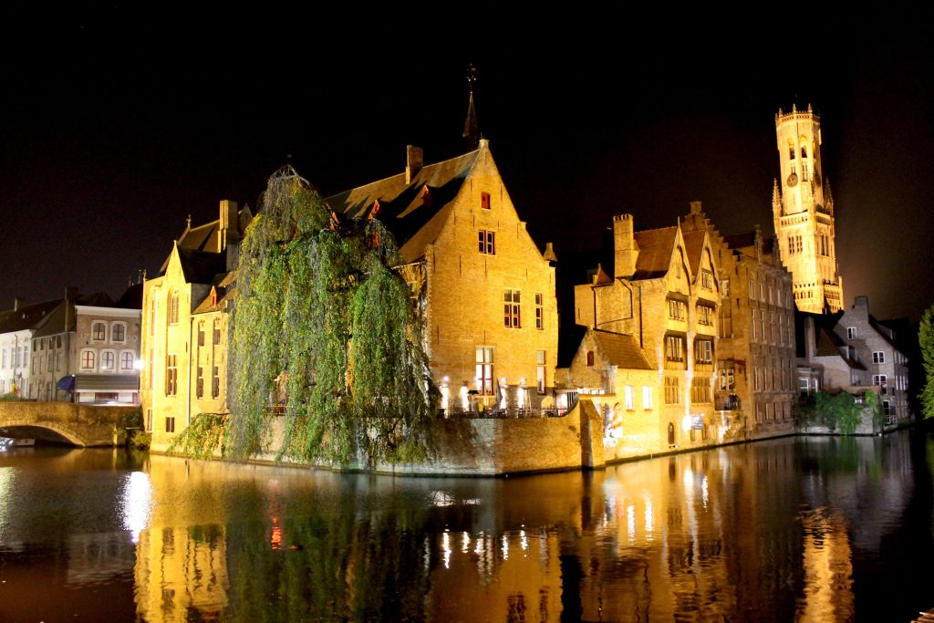 Bruges canal by night