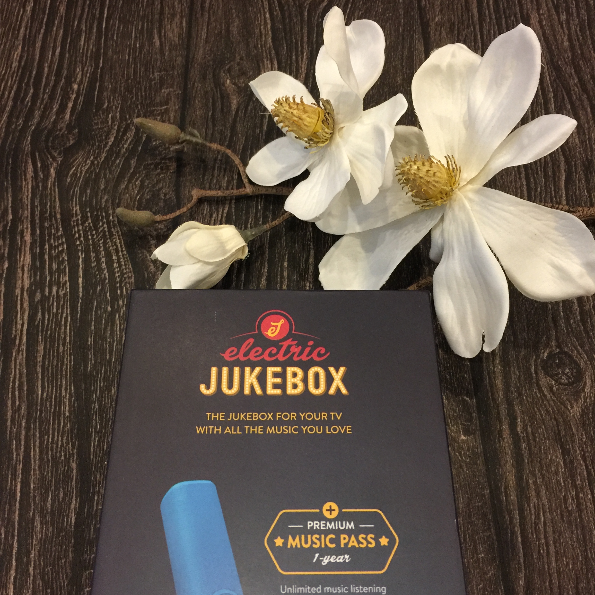 IN THE MOOD FOR DANCING // win an electric jukebox, worth £169