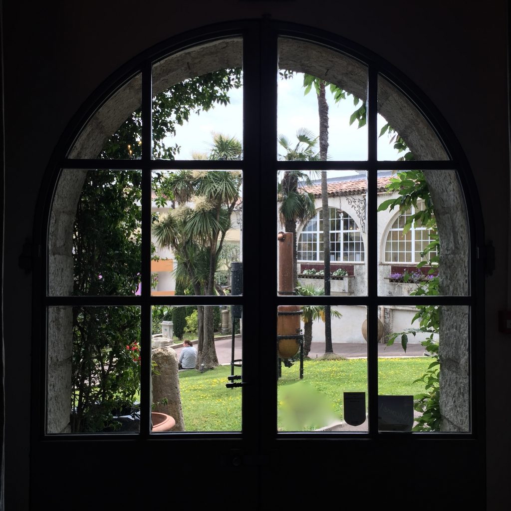 What to do in Grasse molinard silhouette