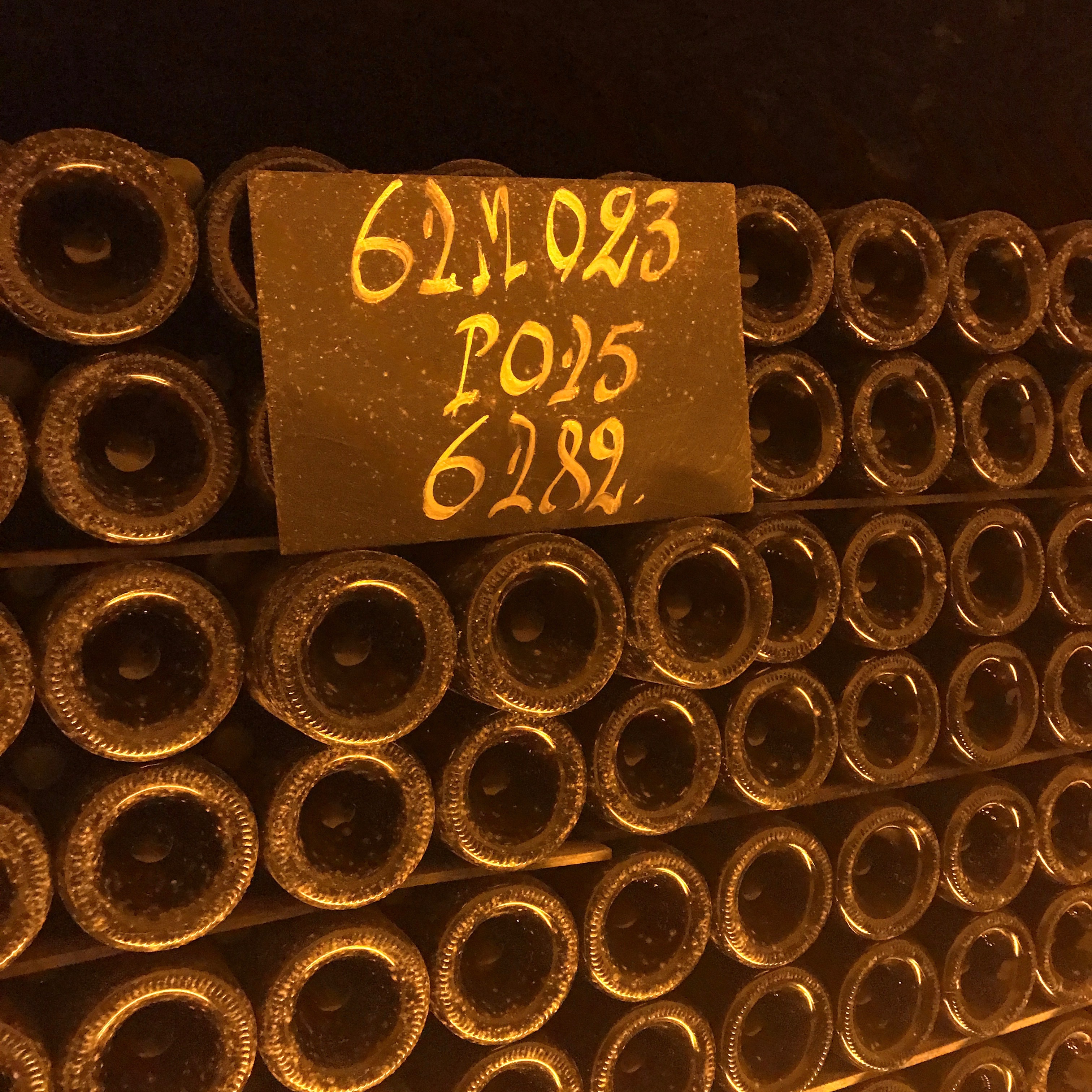Champagne tunnels Moet 1