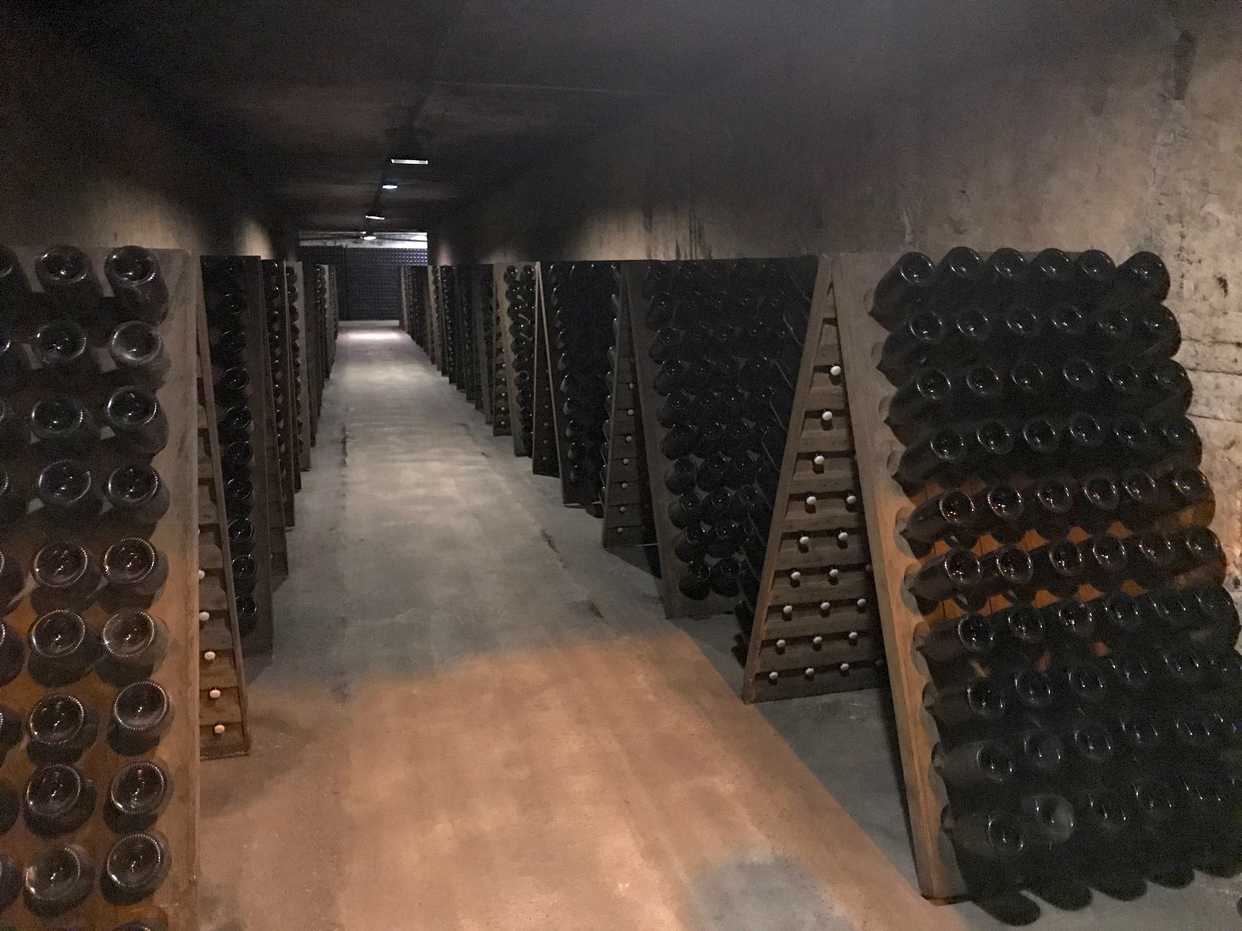 Champagne tunnels Moet 1