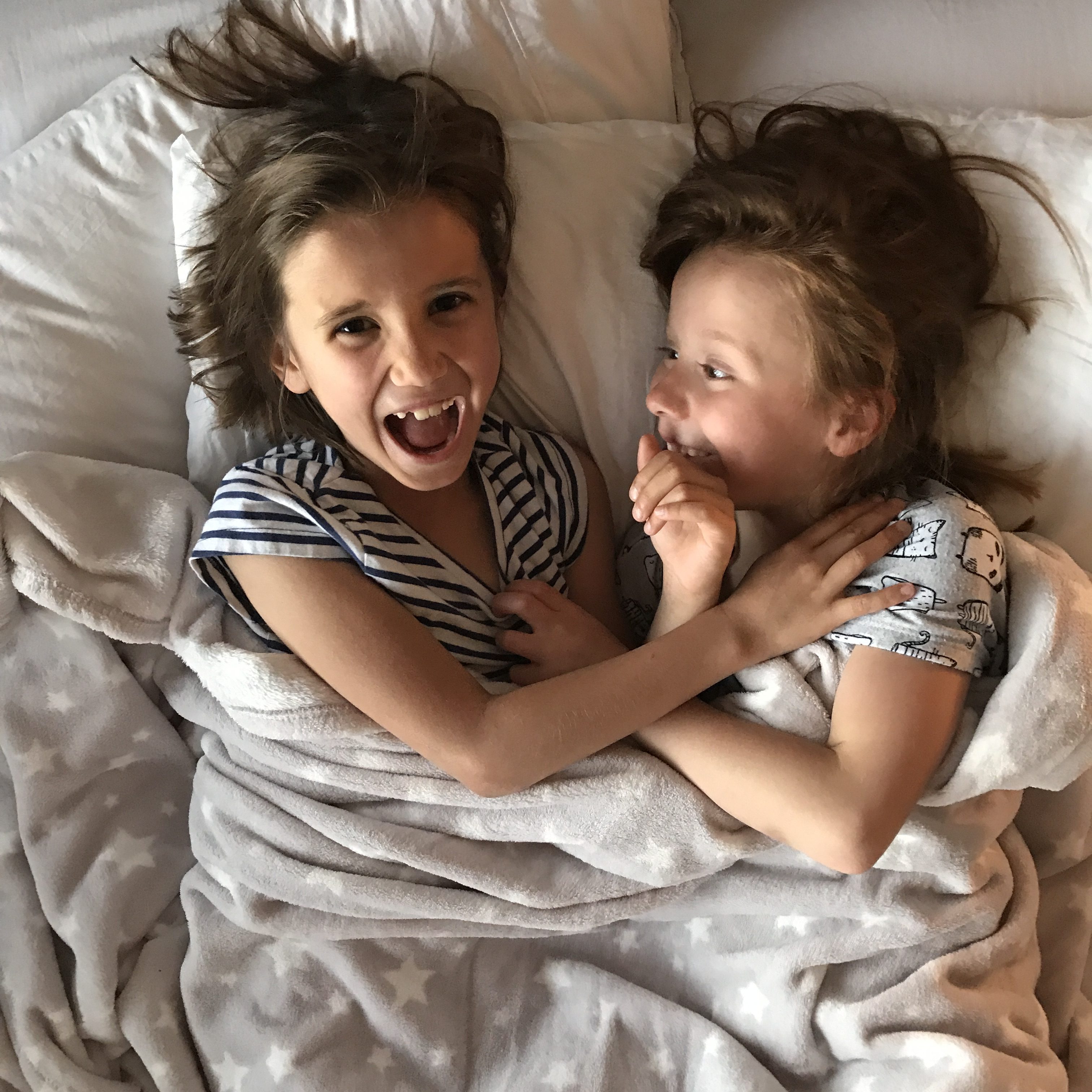 BEDTIME BUDDIES // sibling love + win this room to grow fleece blanket, worth £25!
