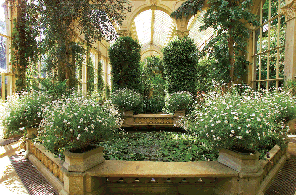 Scenic Instagram locations Castle Ashby