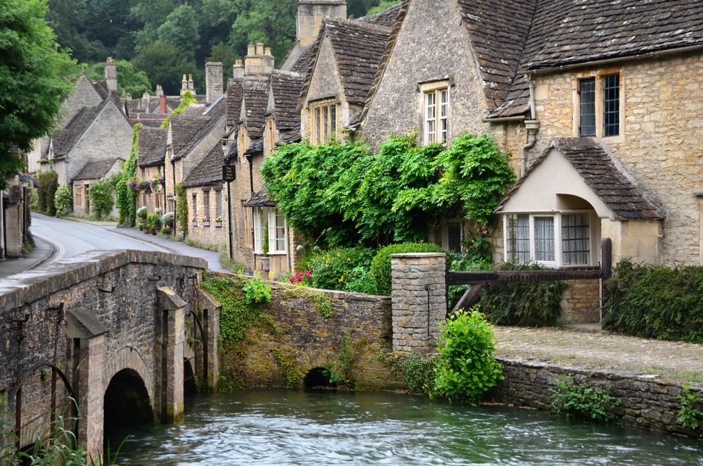 Scenic Instagram locations Castle Combe bridge