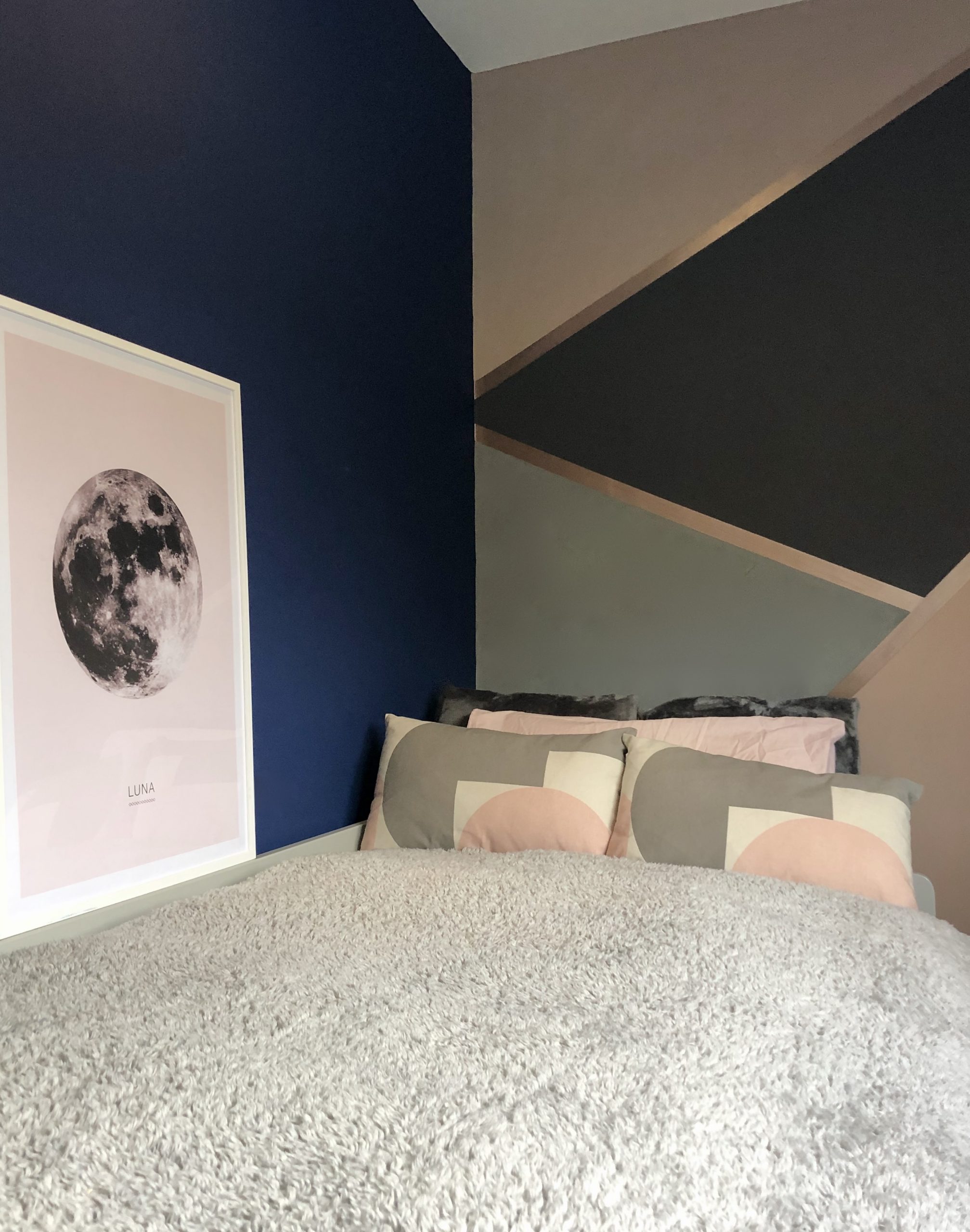 transitional pre-teen bedroom close up