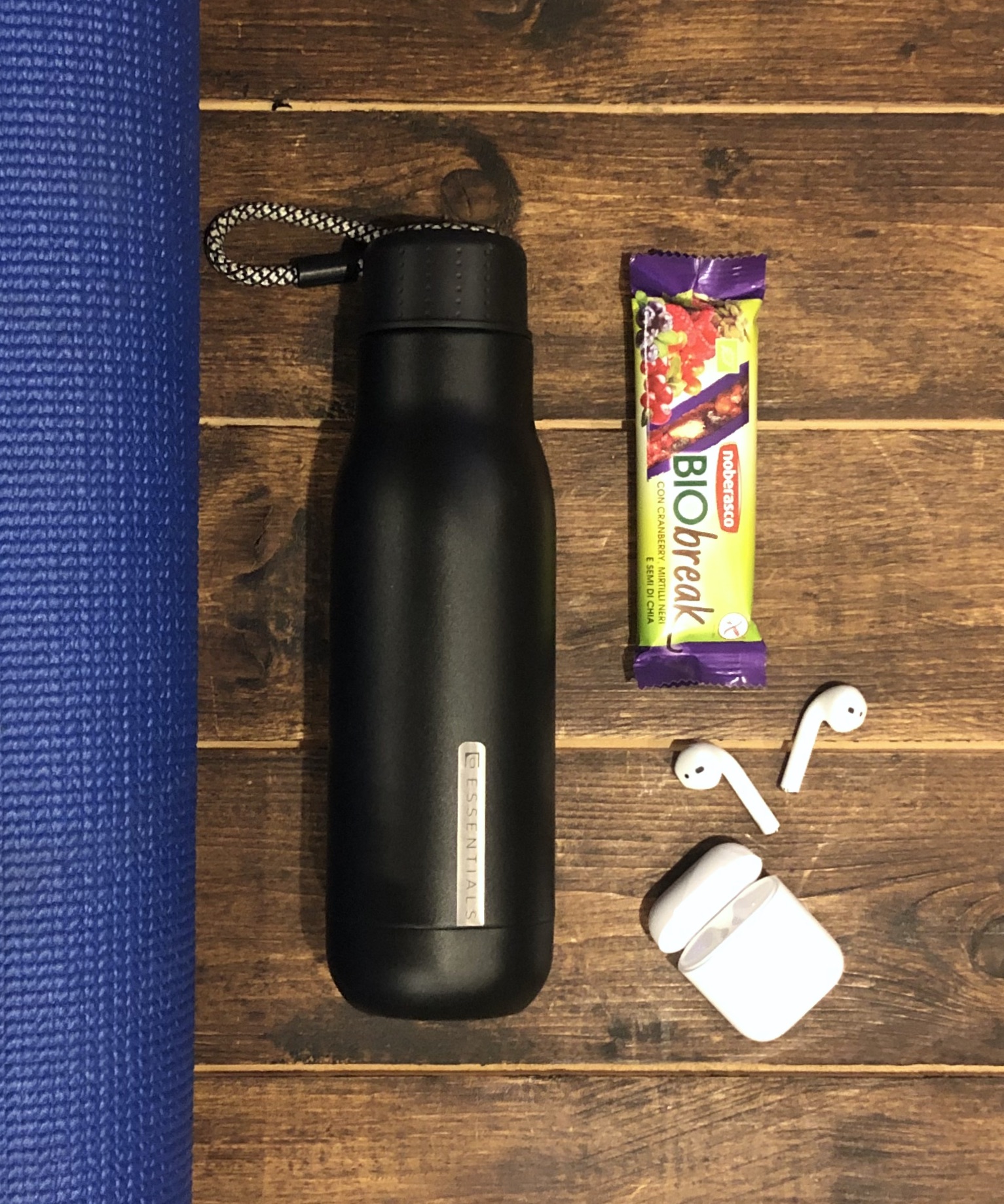 Organic fruit cereal bars - gym flat lay